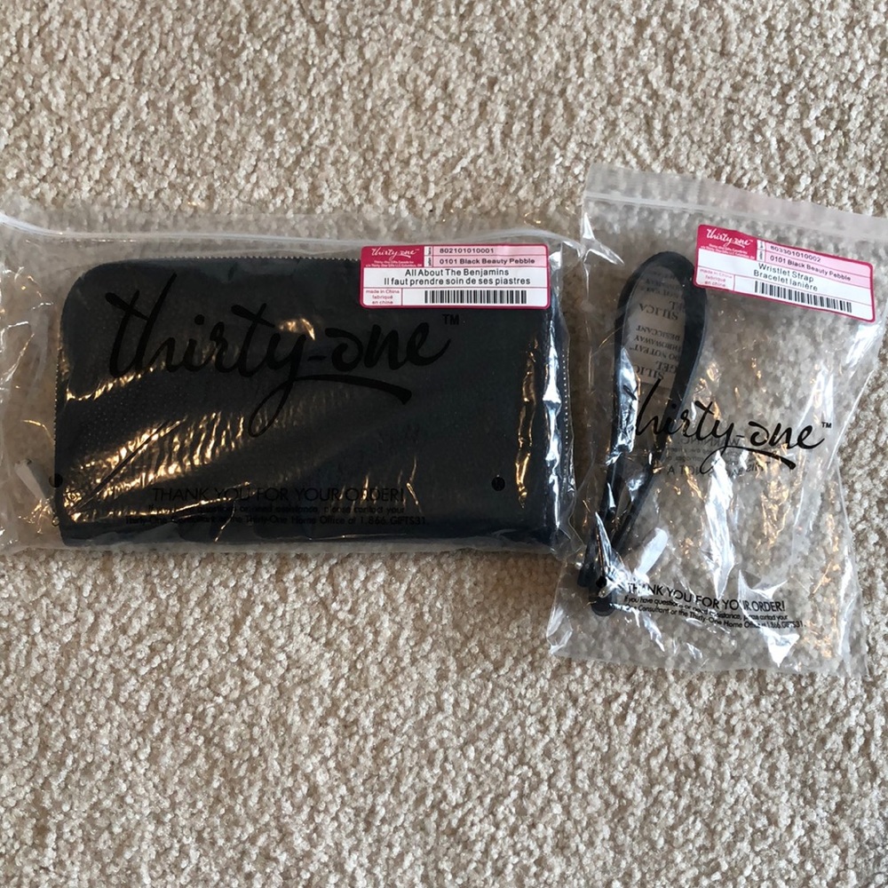 NEW Thirty-One Wallet and Wristlet Strap